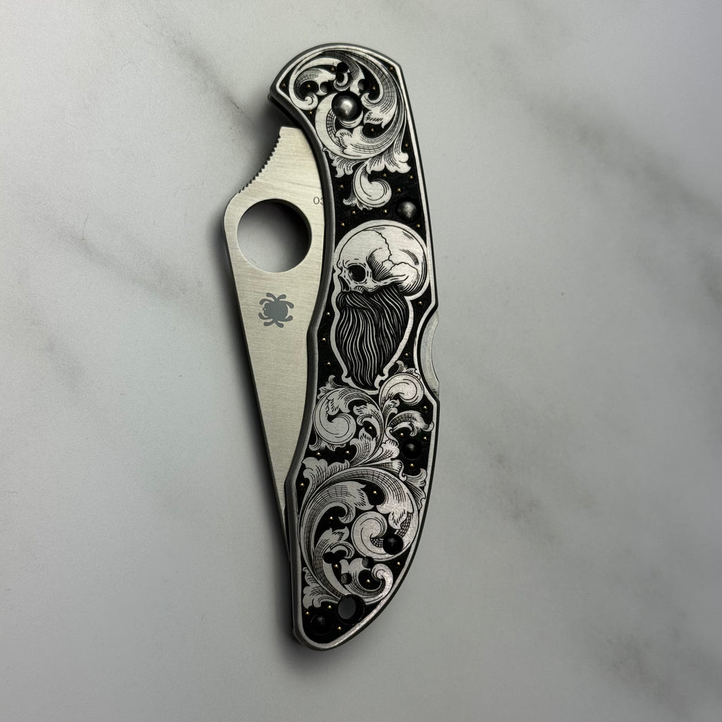 Custom 1-of-1 Hand Engraved Spyderco — American Scroll, 24K Gold & Bearded Skull Portrait