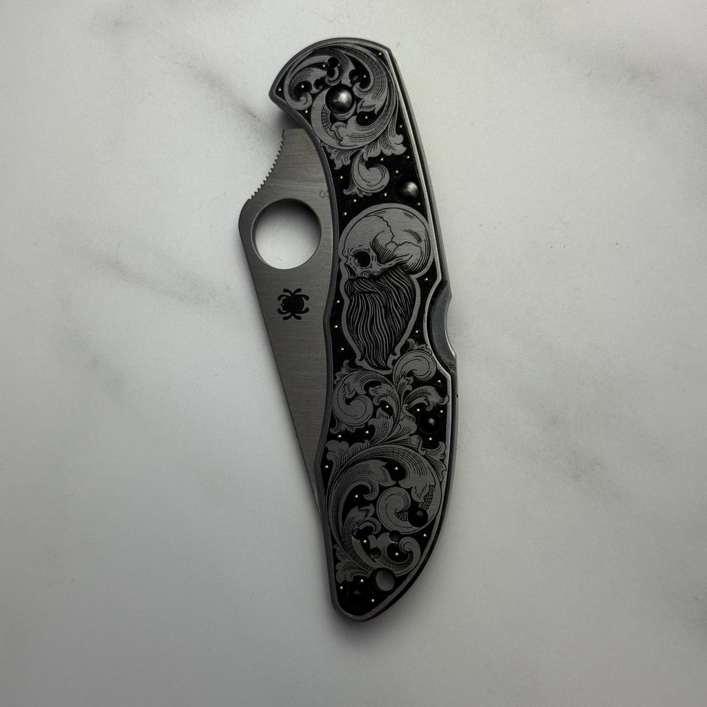 Custom 1-of-1 Hand Engraved Spyderco — American Scroll, 24K Gold & Bearded Skull Portrait