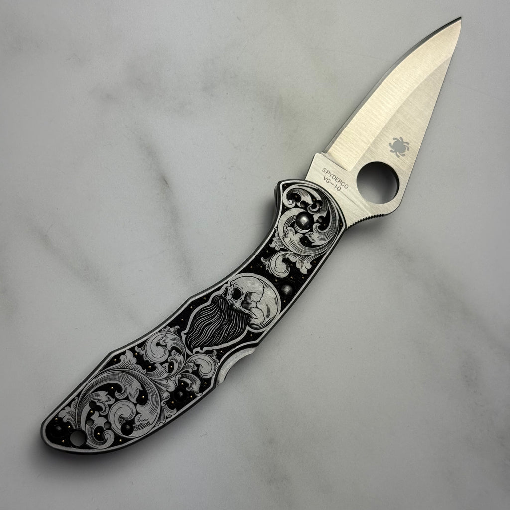 Custom 1-of-1 Hand Engraved Spyderco — American Scroll, 24K Gold & Bearded Skull Portrait