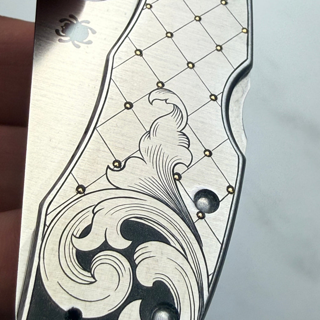 Custom 1-of-1 Hand Engraved Spyderco — Diamond Cut, 24K Gold Inlay & American Scroll No. 2