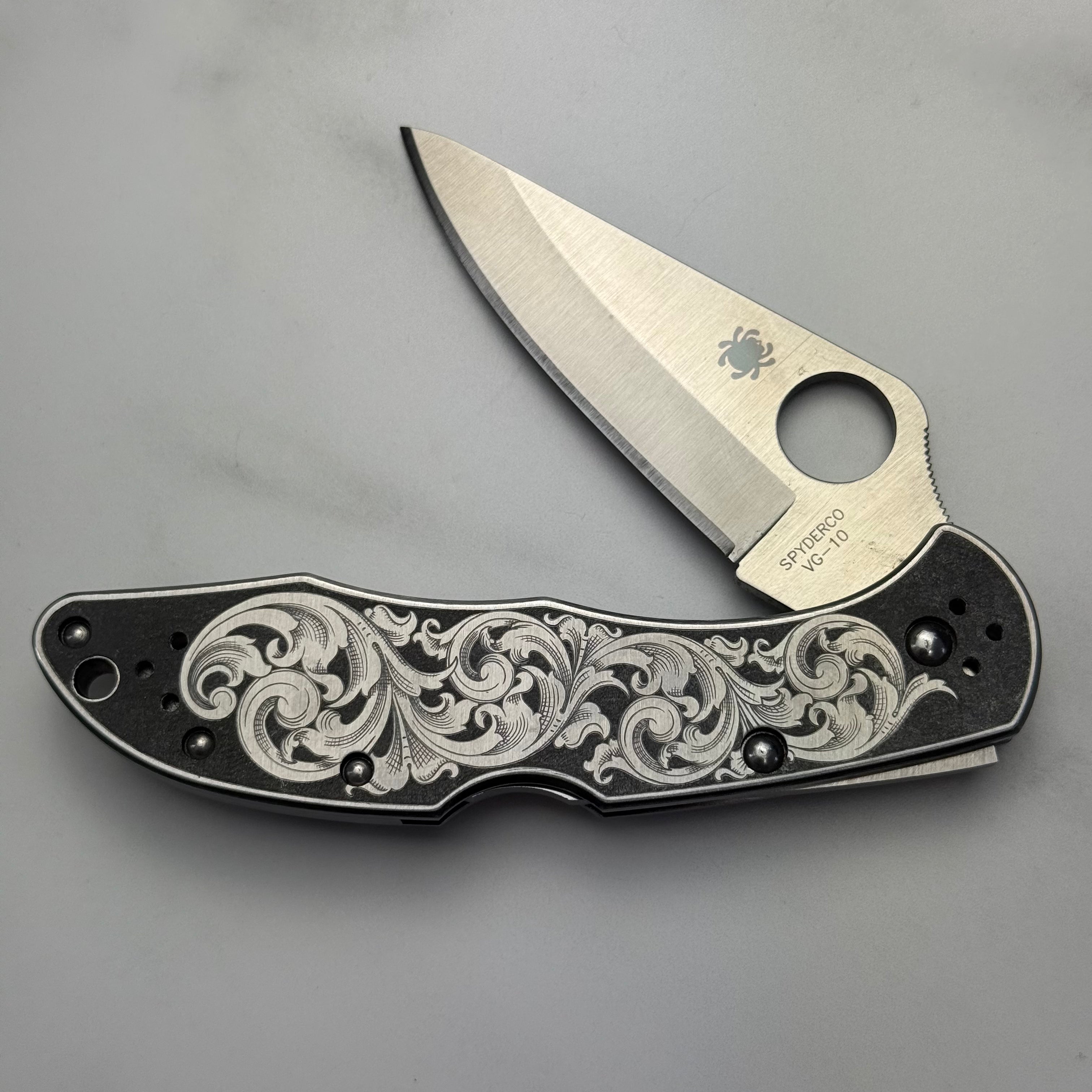 Custom 1-of-1 Hand Engraved Spyderco — American Scroll on Scales