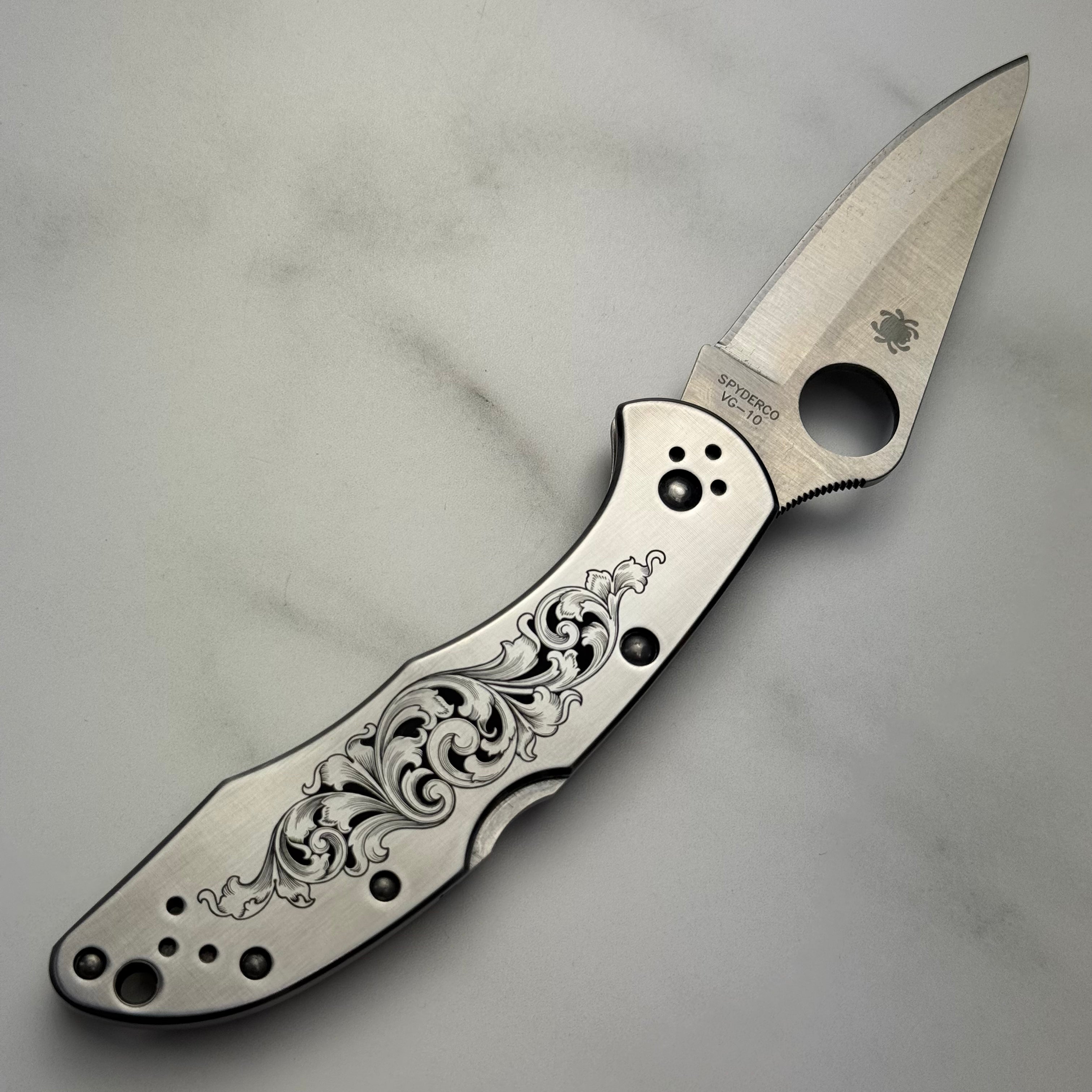 Custom 1-of-1 Hand Engraved Spyderco — American Scroll with Paint Fill