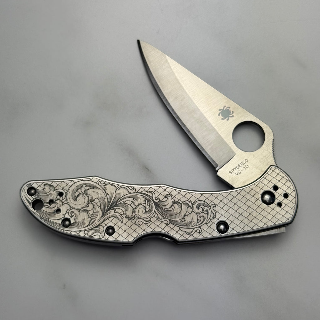Custom 1-of-1 Hand Engraved Spyderco — Diamond Background with Rising American Scroll